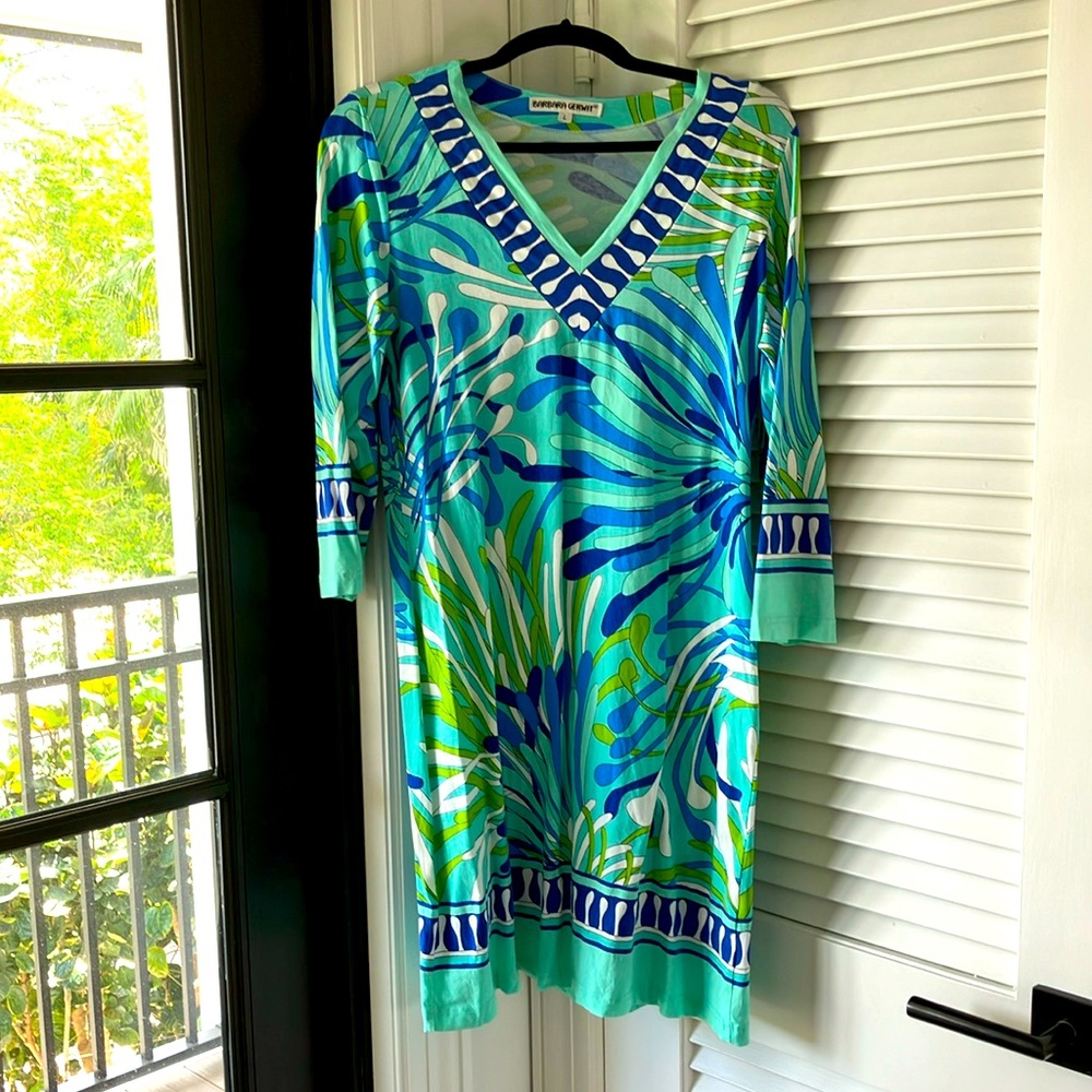 Barbara Gerwit v-neck dress in great condition!